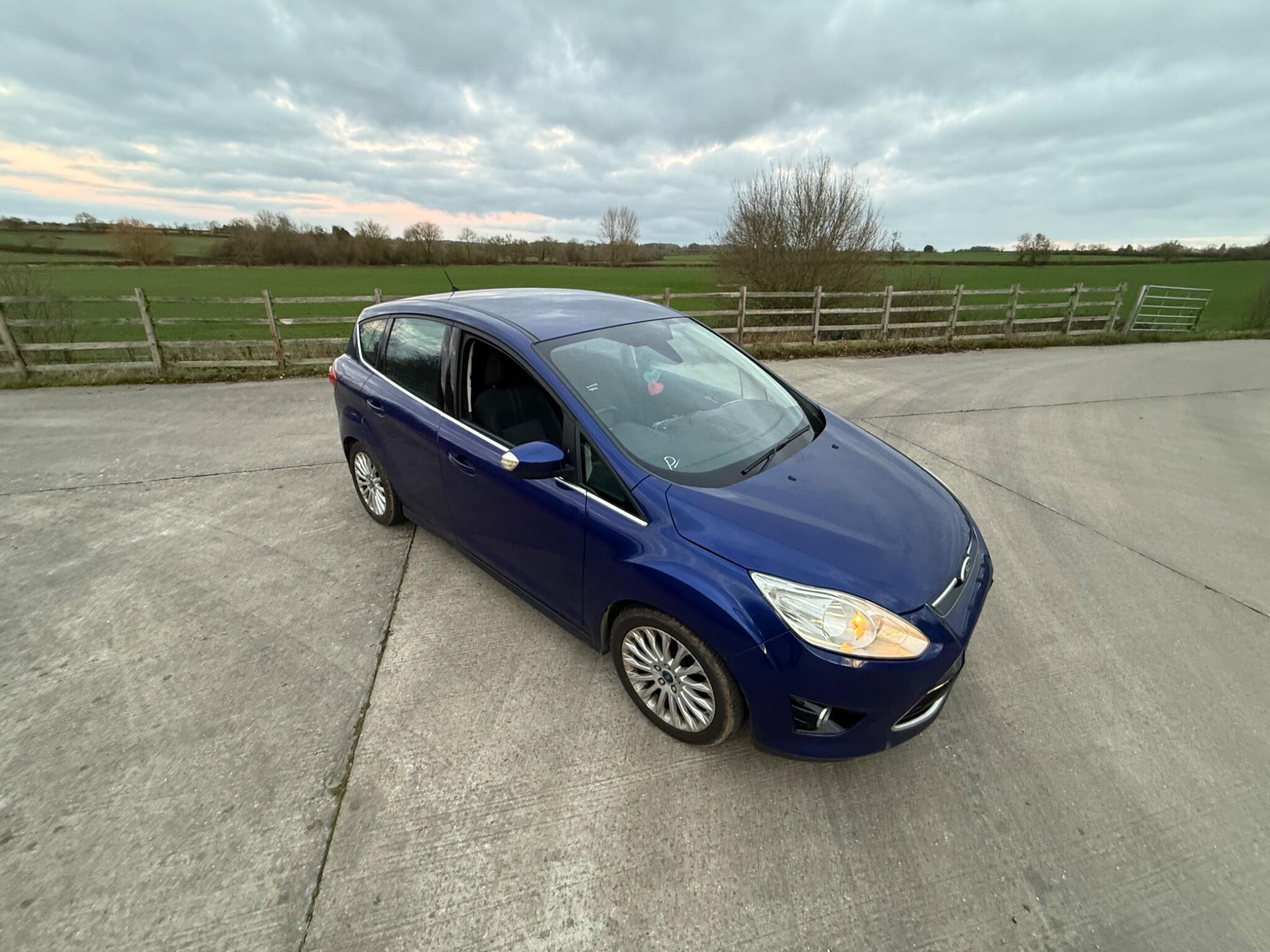 Ford C-Max 1.6 TDCi Titanium Euro 5 5dr — photo 58 of 104